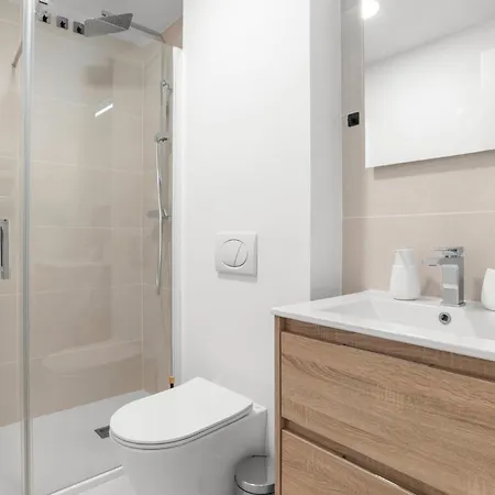 Elegante 2br Con Terraza En Higueron Appartamento *