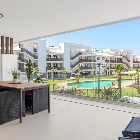Elegante 2br Con Terraza En Higueron