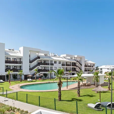 Elegante 2br Con Terraza En Higueron *